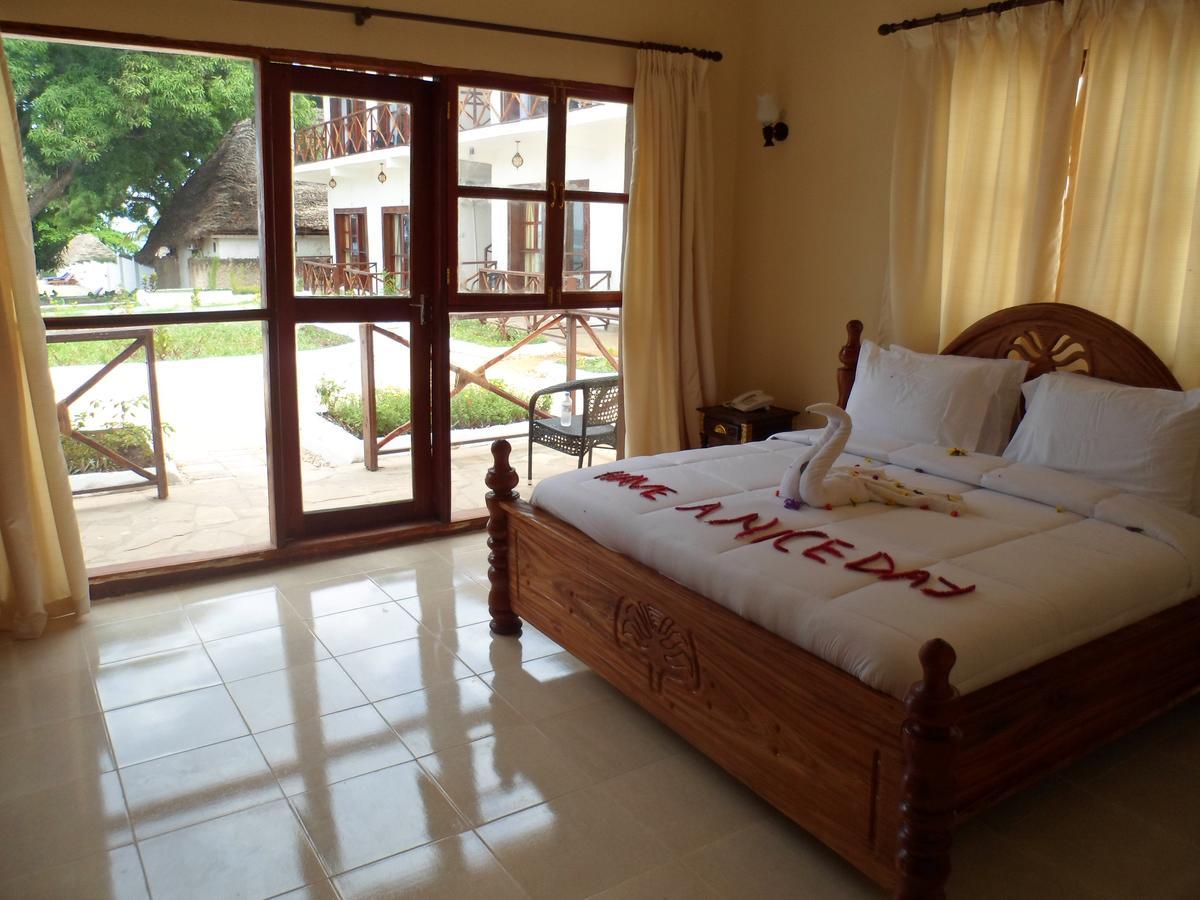 Amaan Ocean Hotel Kihinani Bububu Esterno foto