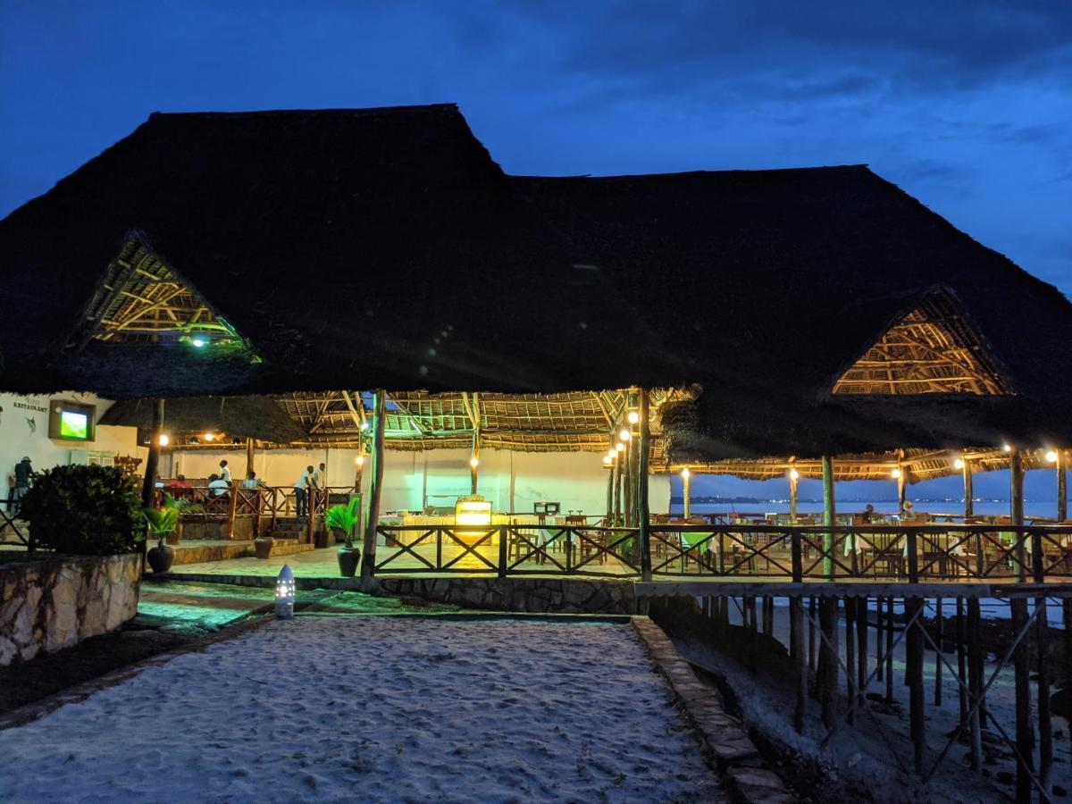 Amaan Ocean Hotel Kihinani Bububu Esterno foto