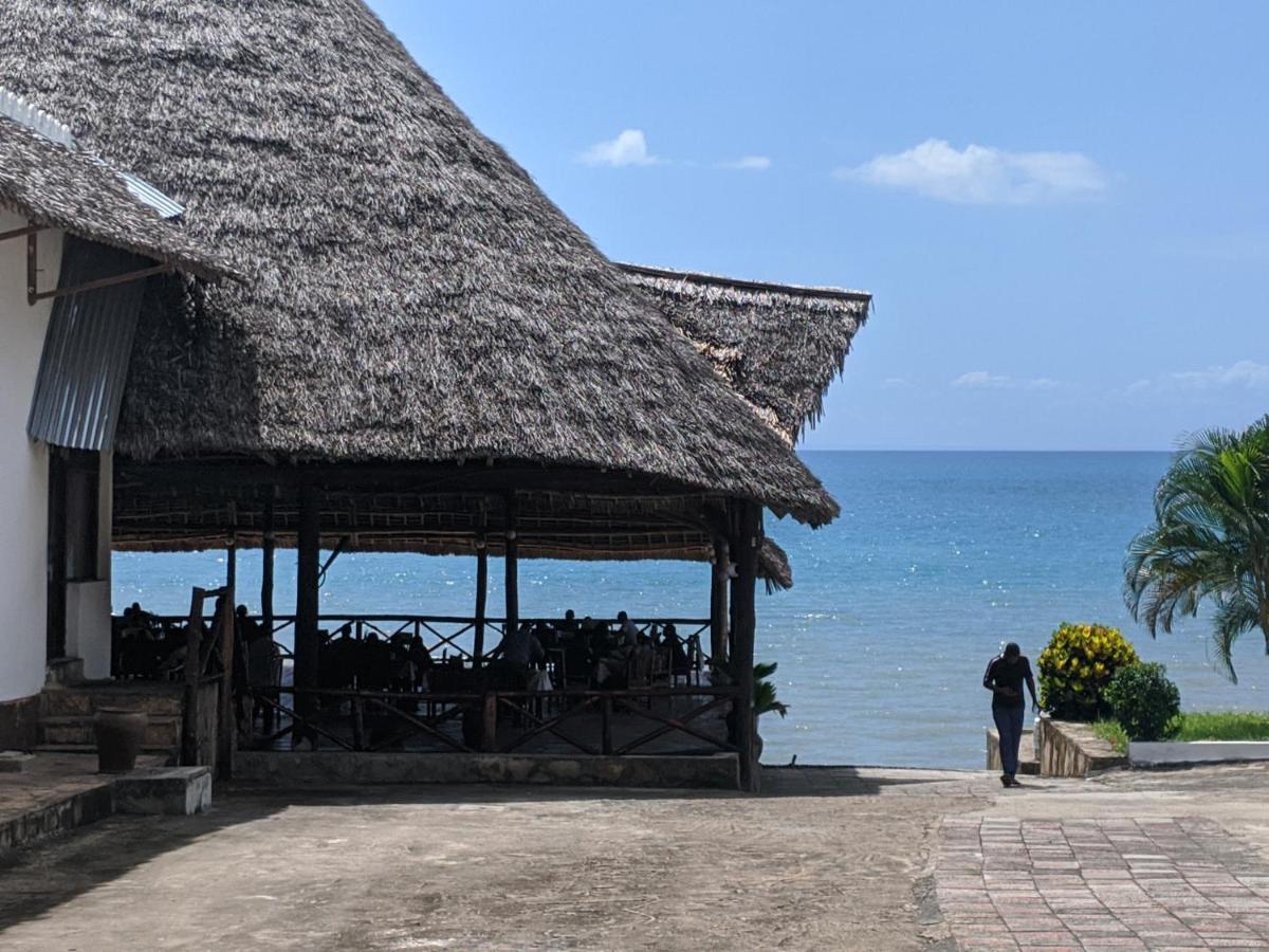 Amaan Ocean Hotel Kihinani Bububu Esterno foto