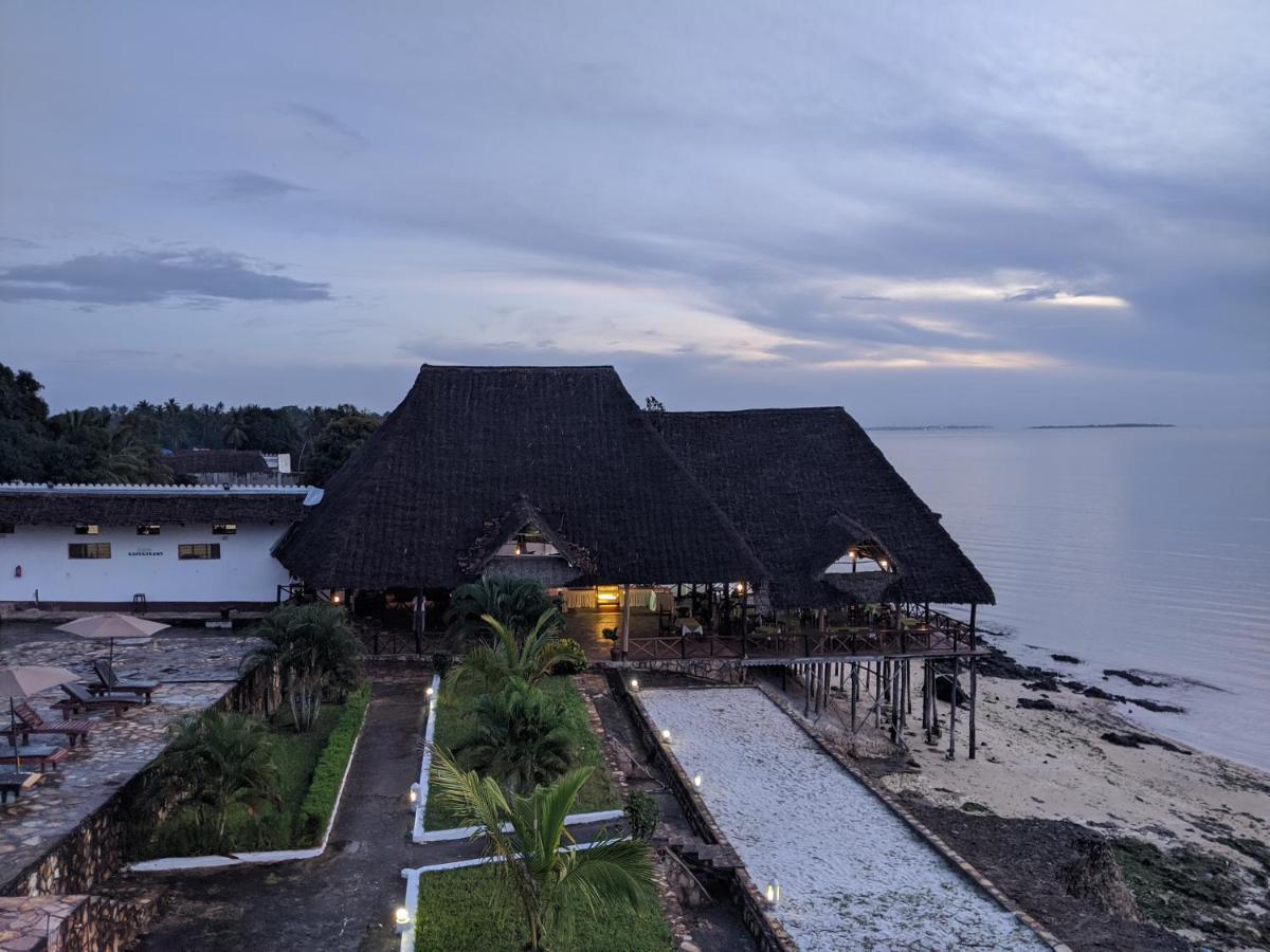 Amaan Ocean Hotel Kihinani Bububu Esterno foto
