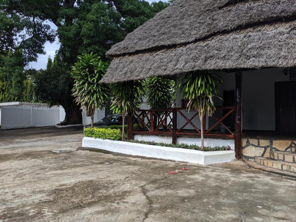 Amaan Ocean Hotel Kihinani Bububu Esterno foto