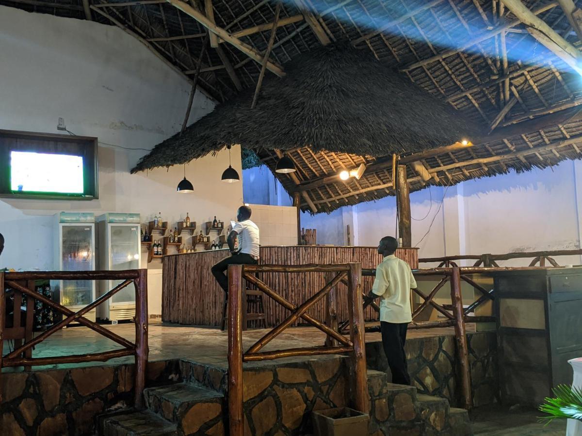 Amaan Ocean Hotel Kihinani Bububu Esterno foto